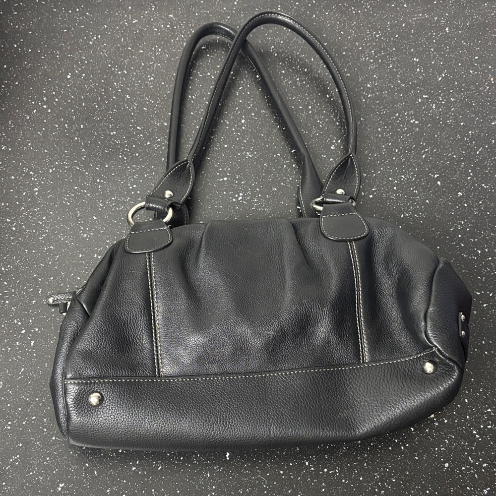 Chic Black Leather Shoulder Bag